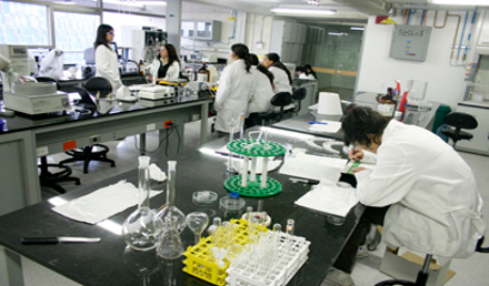 Uniandes 03-13-2008 Laboratorio de Bioquimica Docente