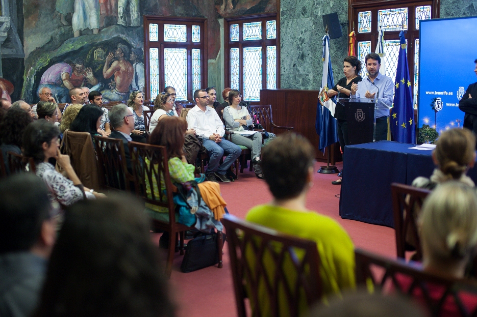 Reunión Cabildo y ONGs/Foto: Tony Cuadrado/Freelancer