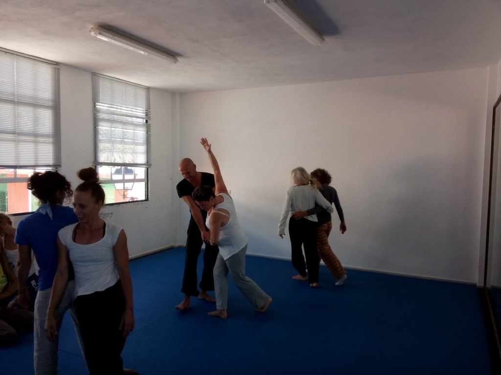 NP141119 Taller contact