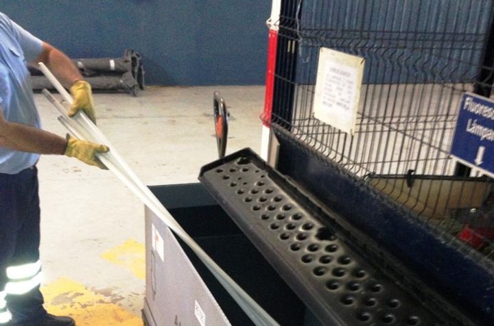 Reciclado de bombillas dos