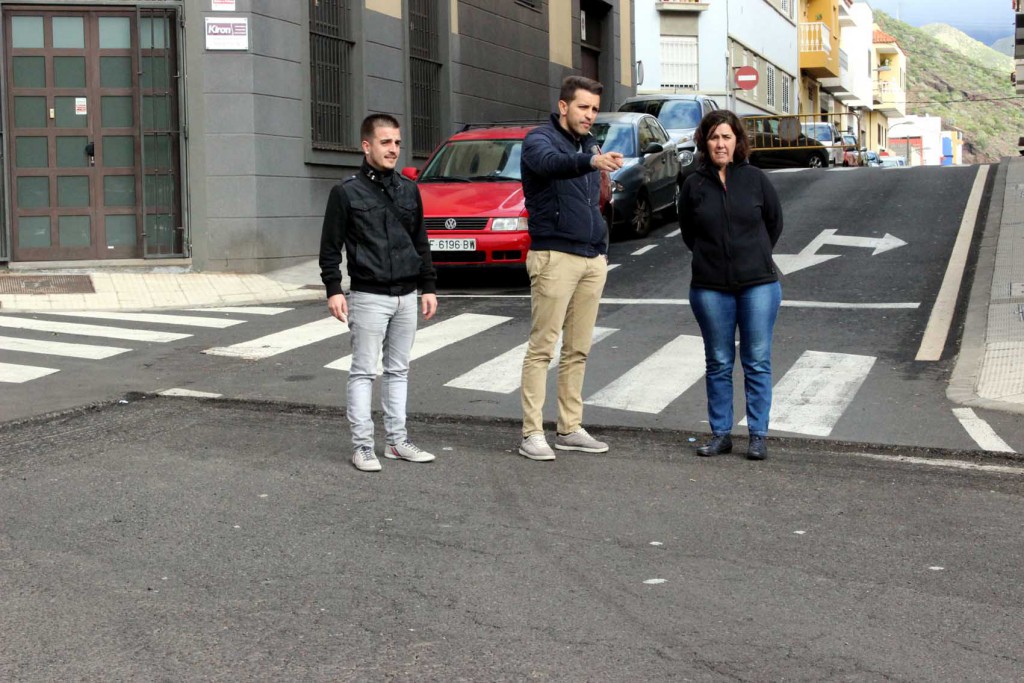 Visita obras asfaltado calle Santa Eulalia esquina con Santa Gema en La Cuesta (2)