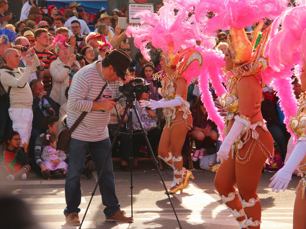 Canal 1 TV de Rusia grabando durante el Carnaval de Tenerife 2014