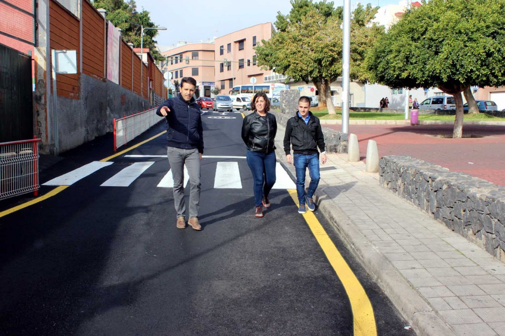 Obras asfaltado calle Jos+® Dom+¡nguez Dorta en La Cuesta (4)