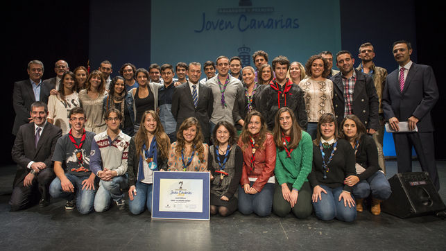Gobierno-Canarias-integrantes-Foro-Laguna_EDIIMA20140806_0241_14