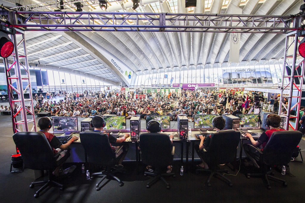 League of Legend-Competición