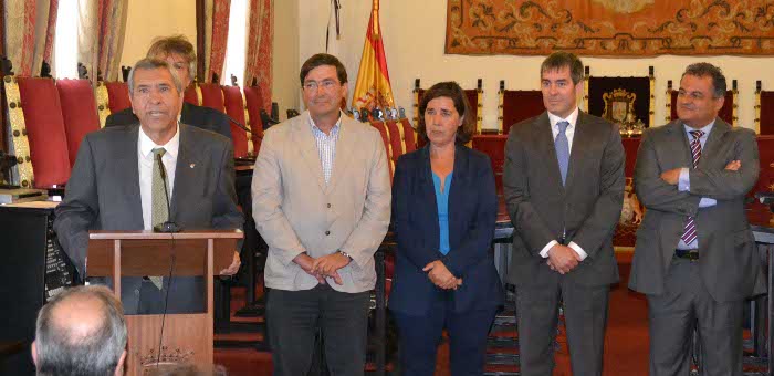 reconocimiento Domingo Hernández