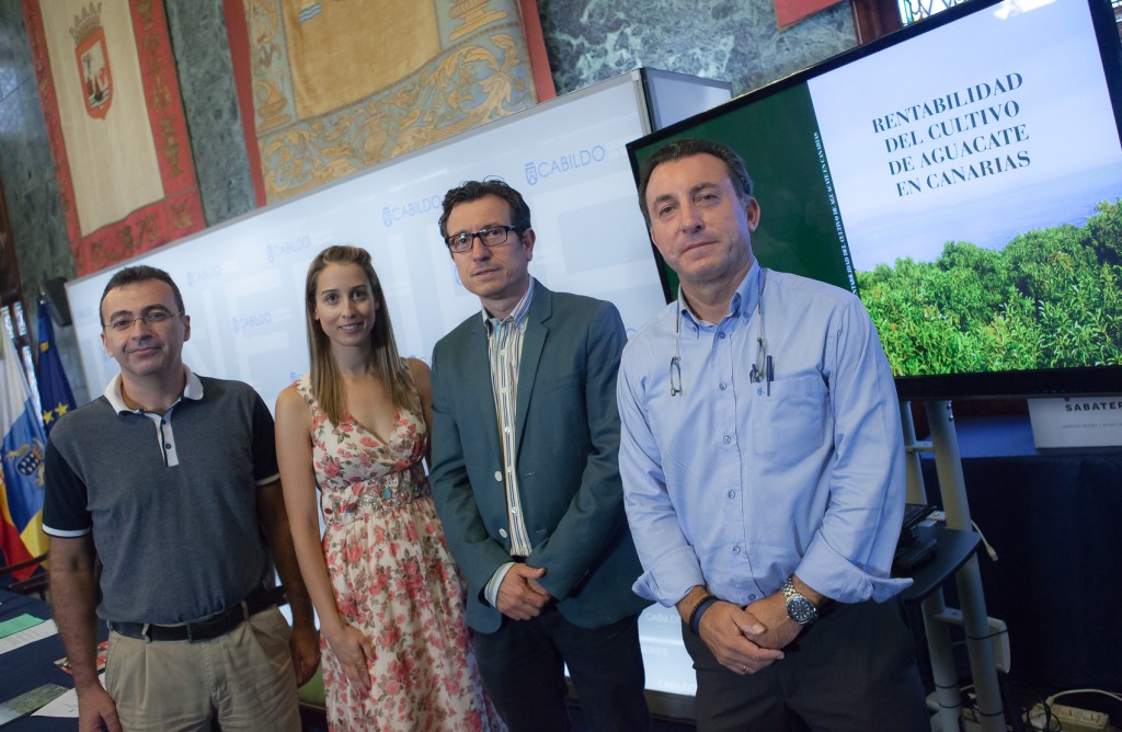 Presentación del libro "Rentabilidad del cultivo del aguacate en canarias" /Tony Cuadrado Freelancer