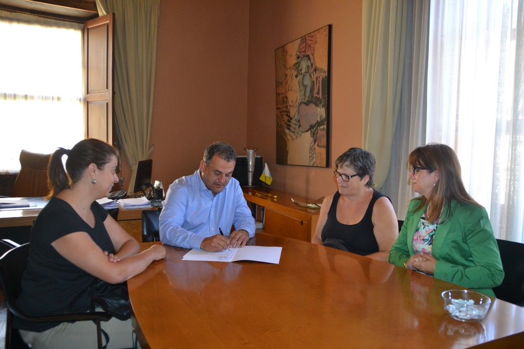 Firma de convenio AFES