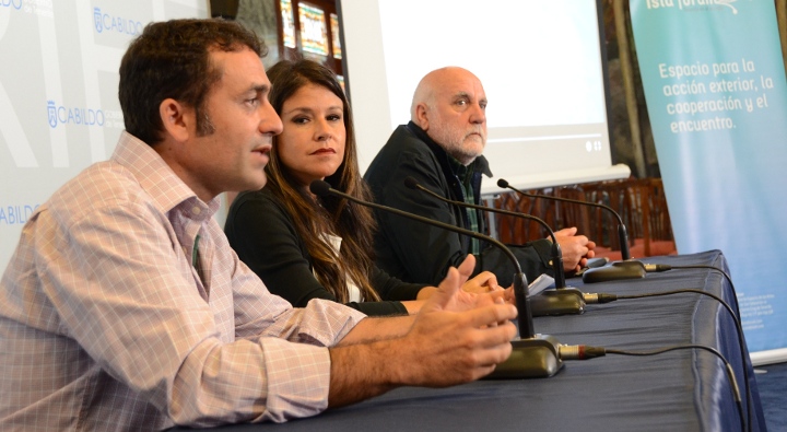 Escuelas solidarias