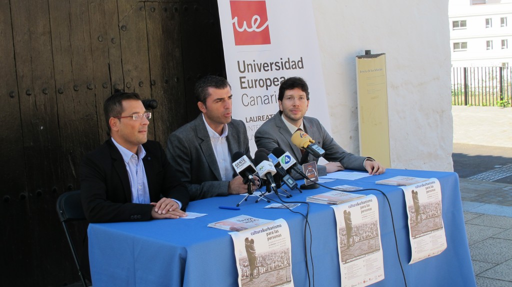 DE IZQ A DCH ADOLFO GONZÁLEZ, MANUEL DOMÍNGUEZ Y PABLO DE SOUZA