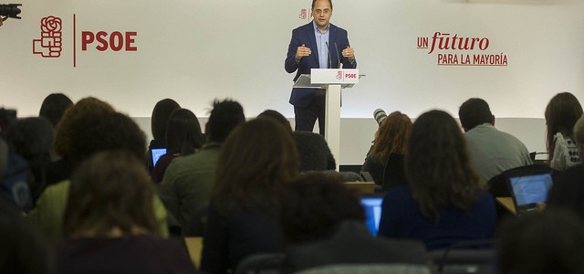 César-Luena-durante-su-comparecencia-en-Ferraz-640x300