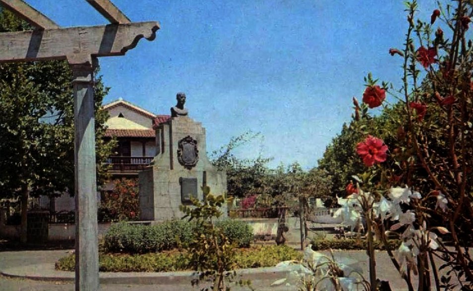 verdugo plaza 16