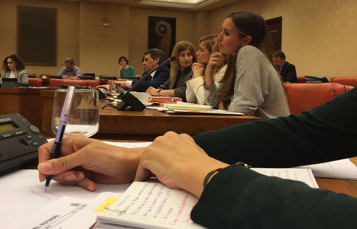 Melisa Rodríguez en comisión industria