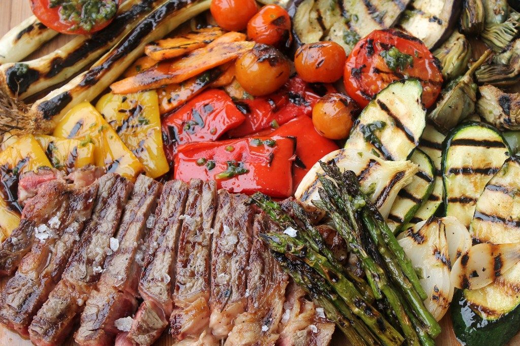 Entrecot a la brasa con parrillada de verduras a la albahaca12