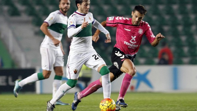 662x372c_15233513elche---tenerife--15-